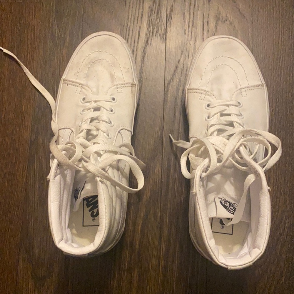 Vans sk8r-hi platforms skate shoes.